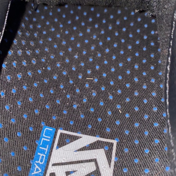 Black Low Skating Vans - Picture 3 of 3